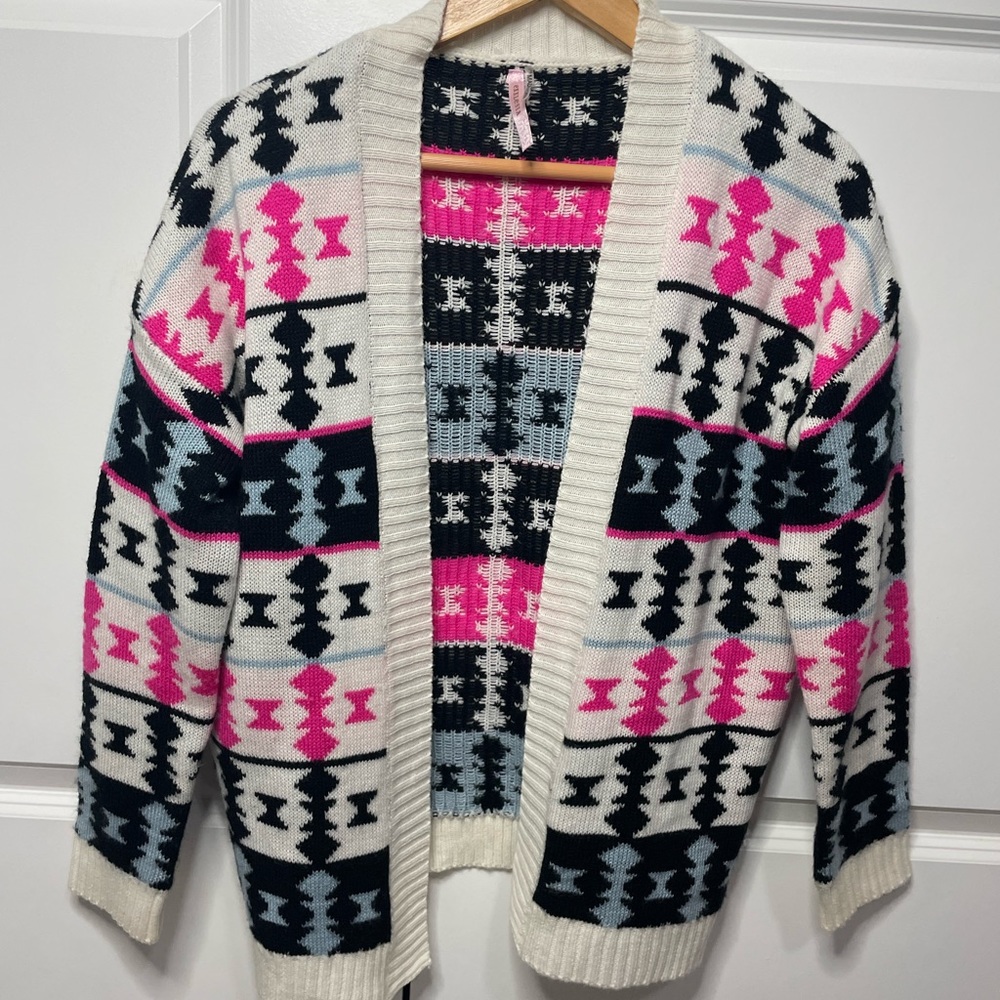 SOLD🛑 Pink, white, and Blue sweater